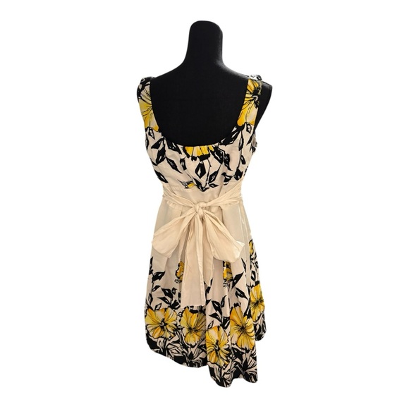 B. Smart White and Yellow Mini Dress for Effortless Elegance. Size 14 - Picture 4 of 5